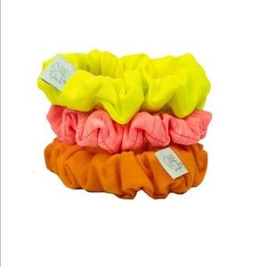 Dew Edit Wristbands VIP